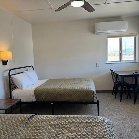 Eastern Sierra Motor Lodge インディペンデンス エクステリア 写真