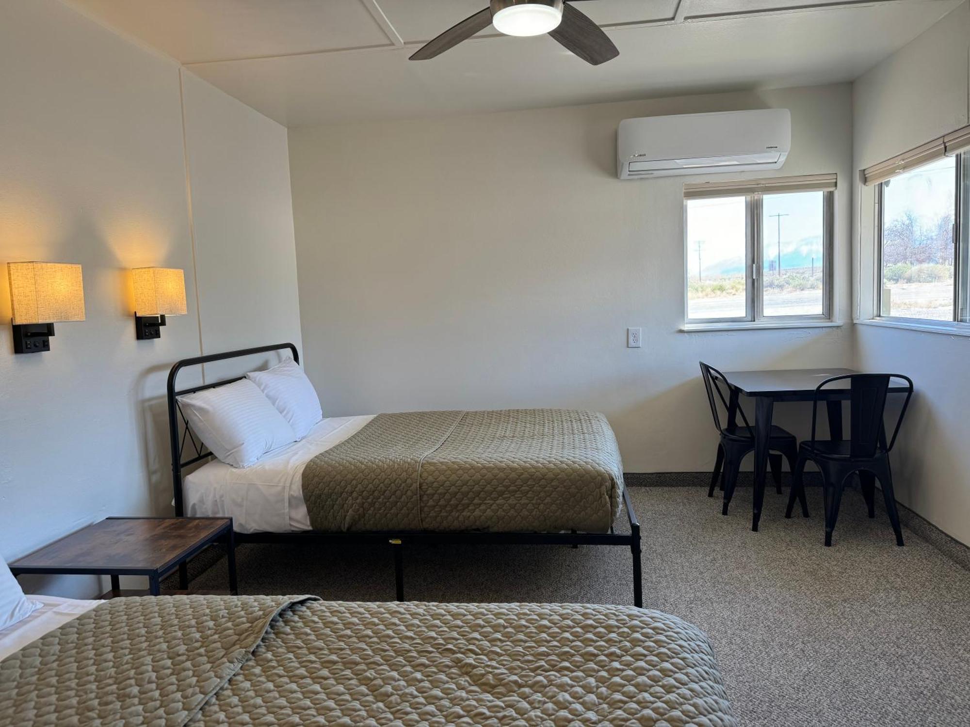 Eastern Sierra Motor Lodge インディペンデンス エクステリア 写真