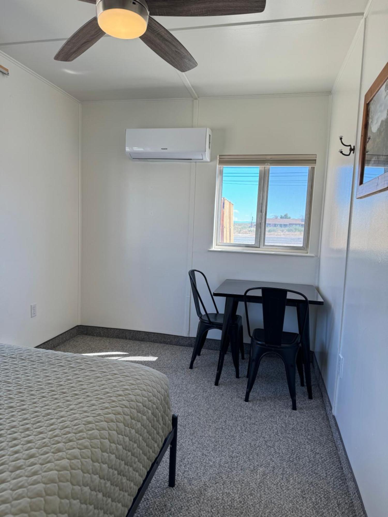 Eastern Sierra Motor Lodge インディペンデンス エクステリア 写真