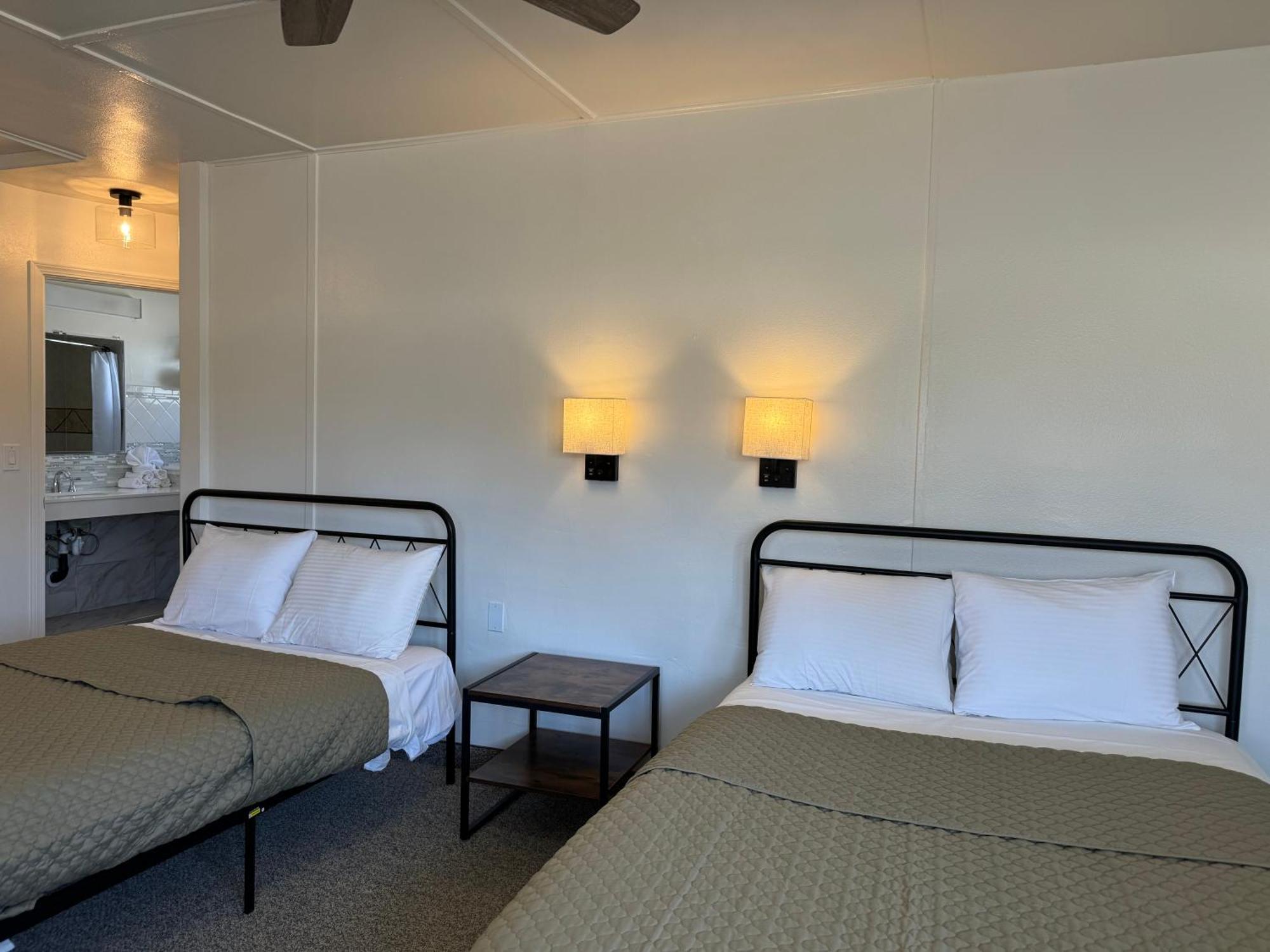 Eastern Sierra Motor Lodge インディペンデンス エクステリア 写真