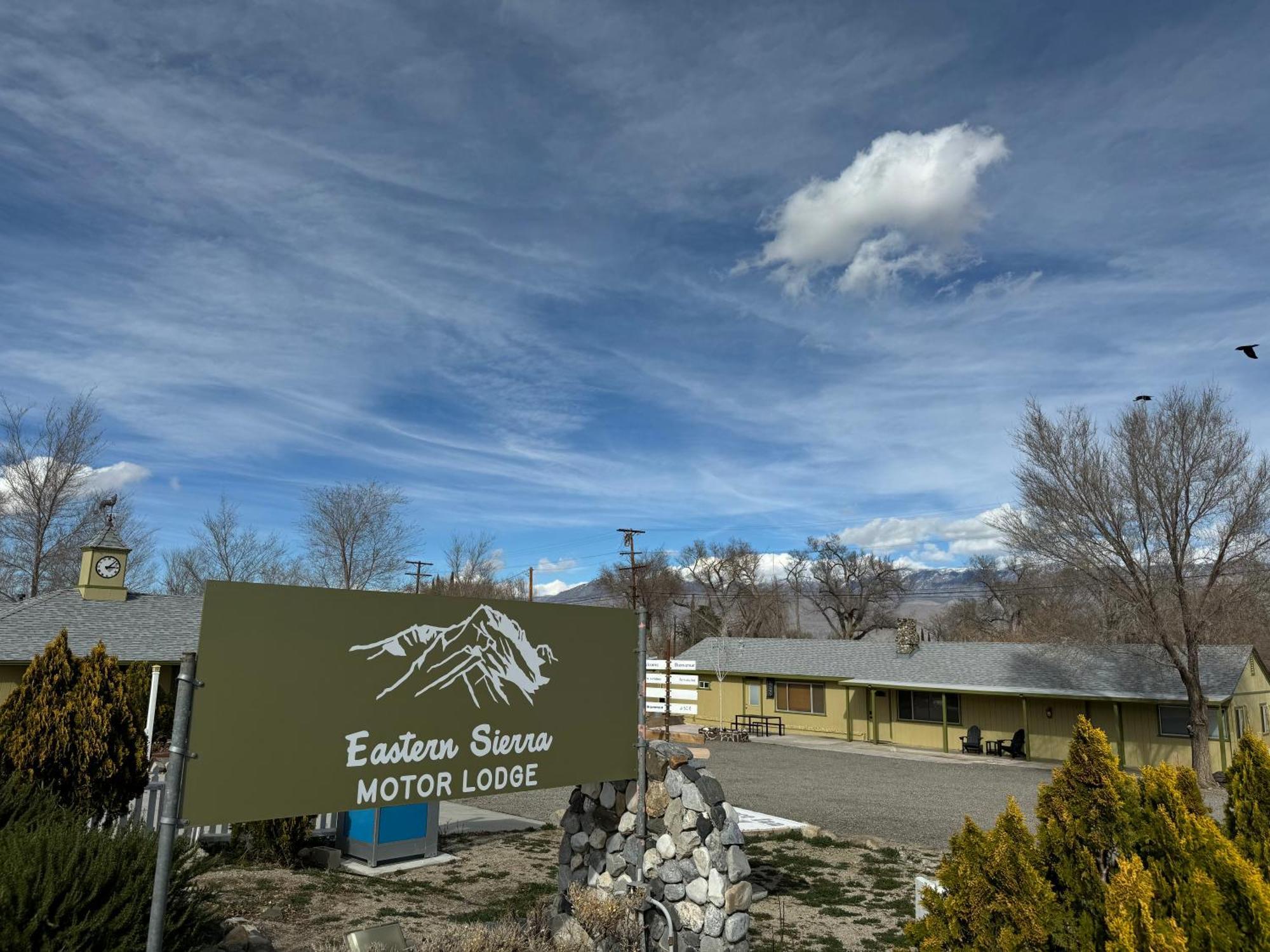 Eastern Sierra Motor Lodge インディペンデンス エクステリア 写真